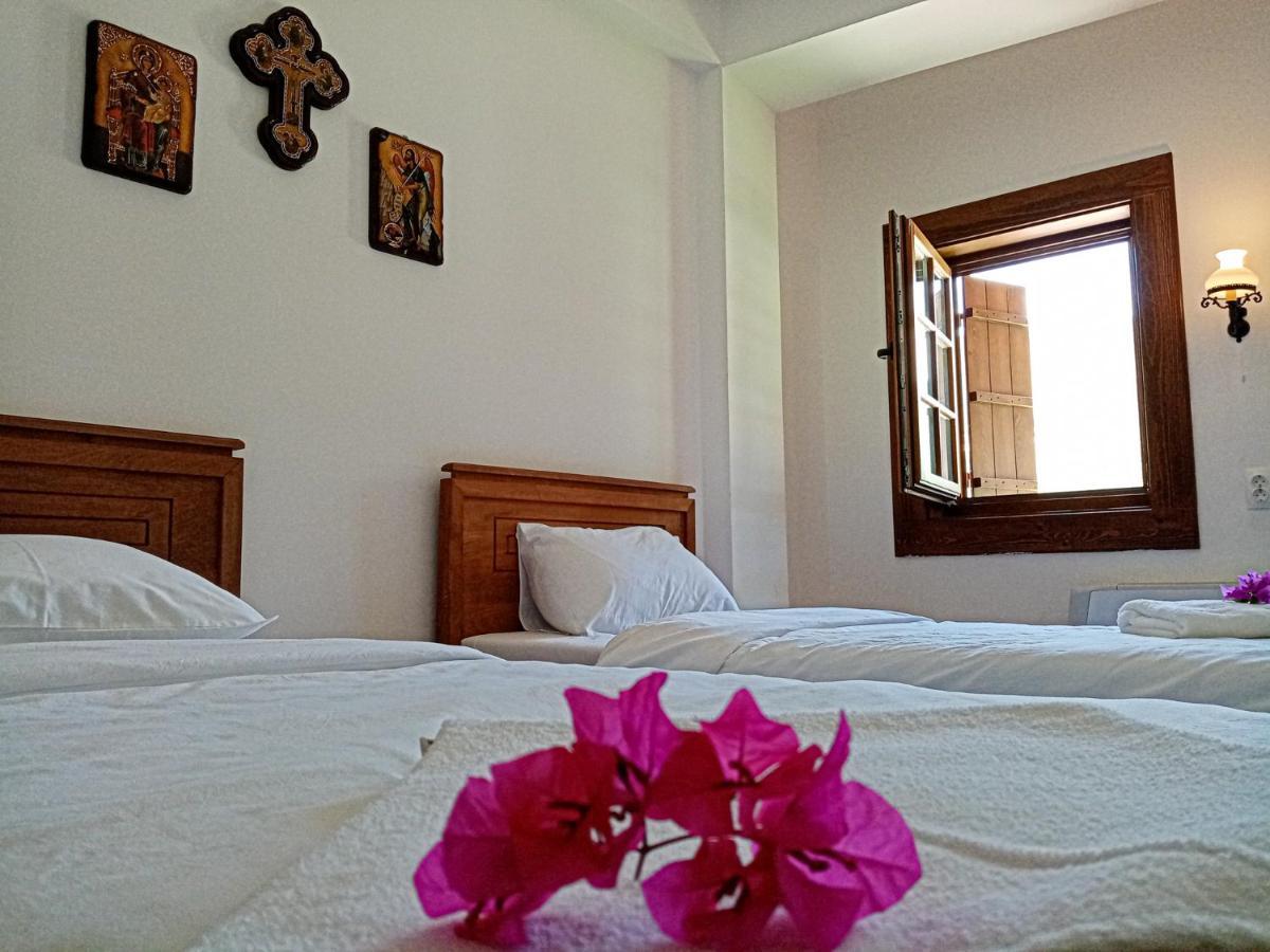 Guest Mansion, Гостински Палат Rostusa Extérieur photo