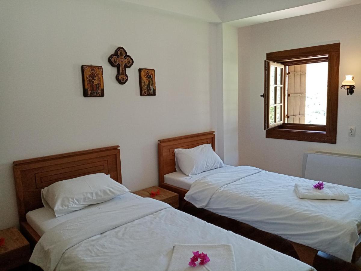 Guest Mansion, Гостински Палат Rostusa Extérieur photo