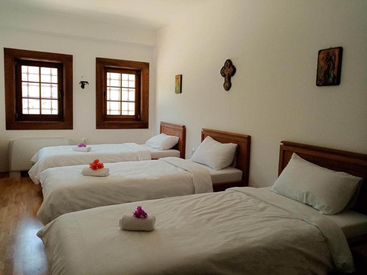 Guest Mansion, Гостински Палат Rostusa Extérieur photo