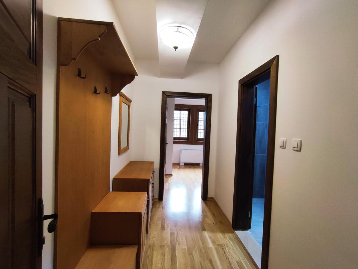 Guest Mansion, Гостински Палат Rostusa Extérieur photo