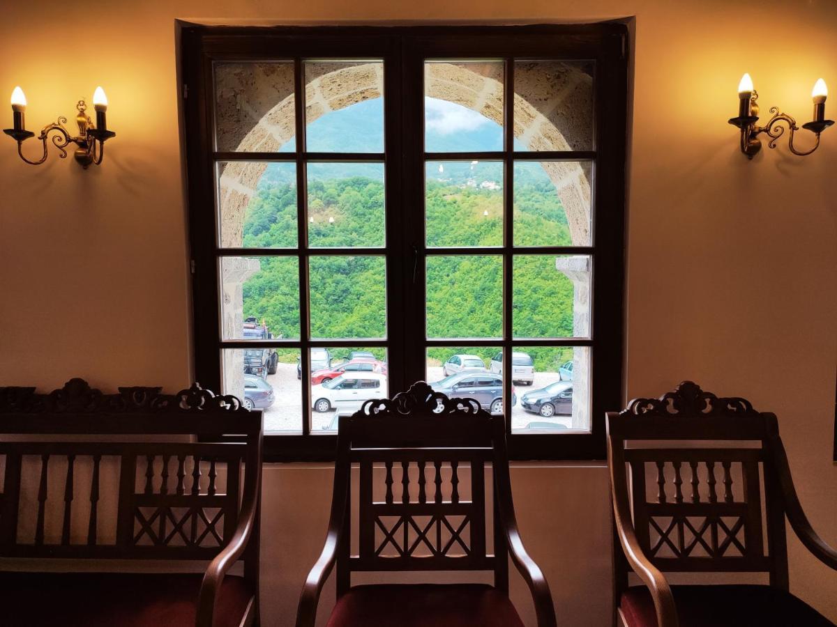 Guest Mansion, Гостински Палат Rostusa Extérieur photo