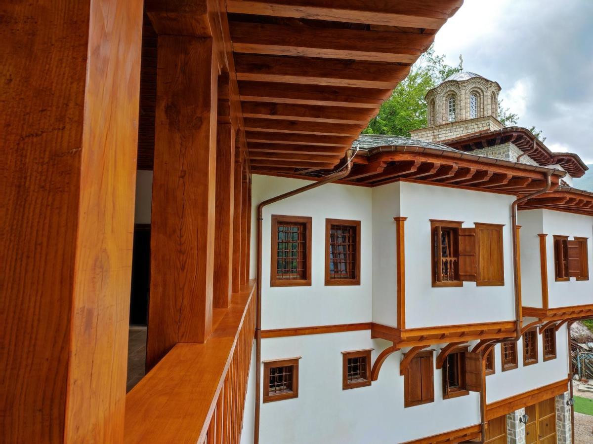 Guest Mansion, Гостински Палат Rostusa Extérieur photo