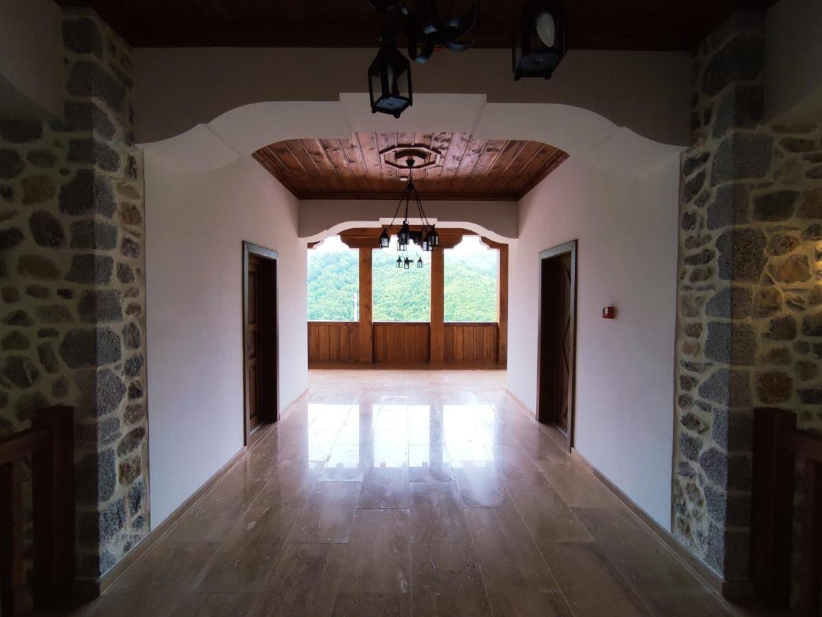 Guest Mansion, Гостински Палат Rostusa Extérieur photo