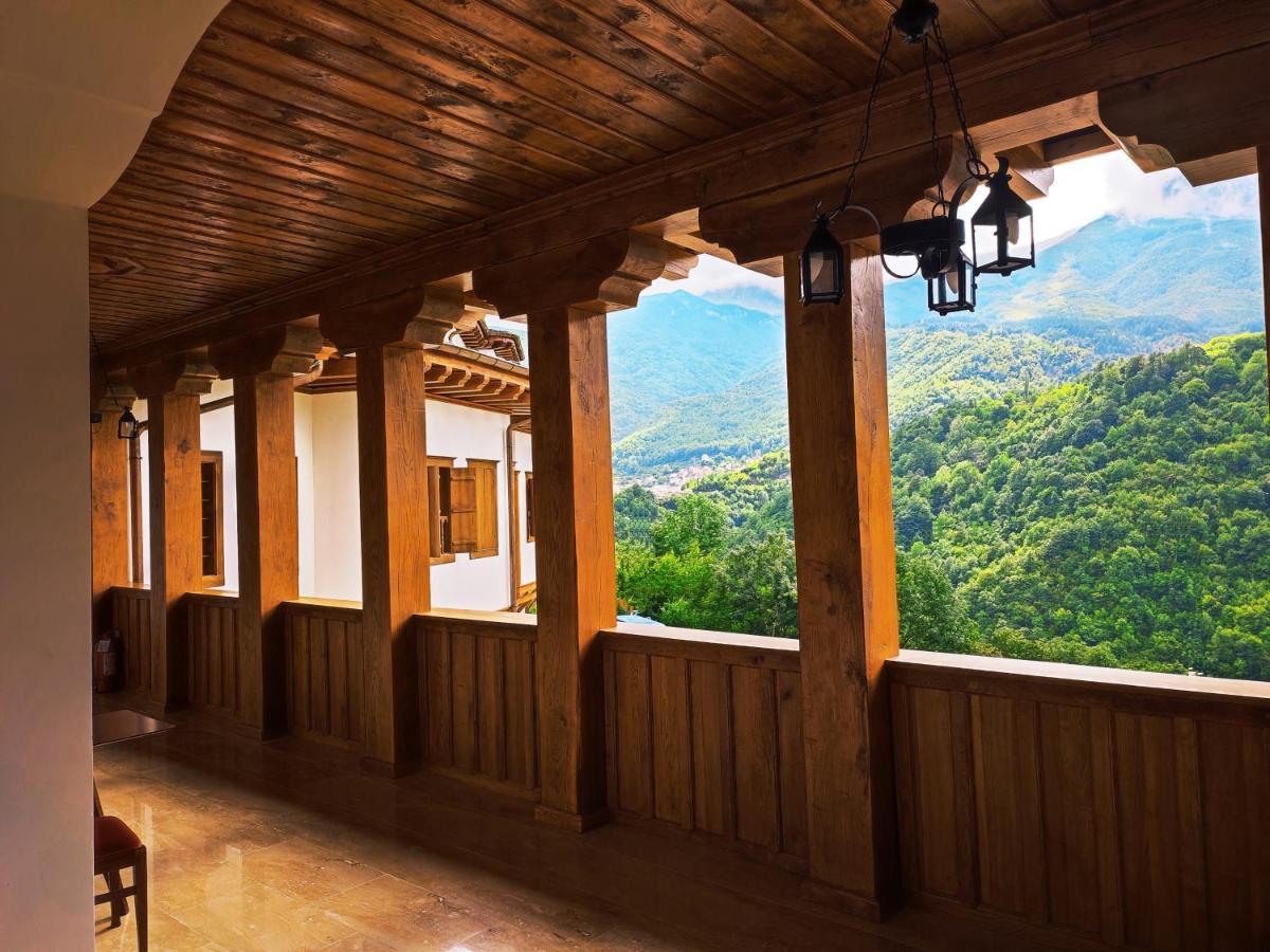 Guest Mansion, Гостински Палат Rostusa Extérieur photo